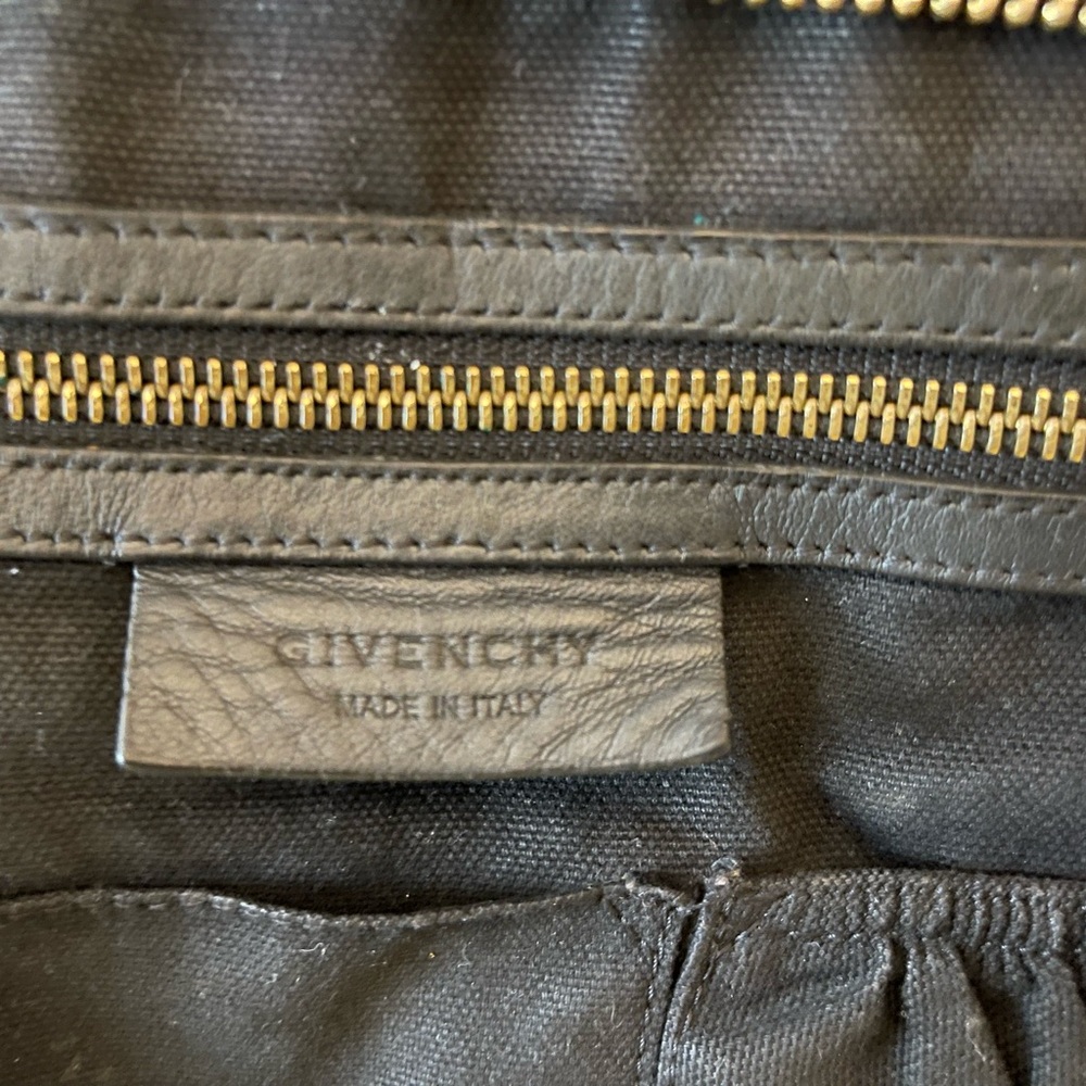 Givenchy Distressed Pandora Messenger Bag - Picture 9 of 10